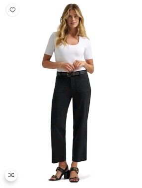 Black Cropped Mid Rise Capri Pants - Women's